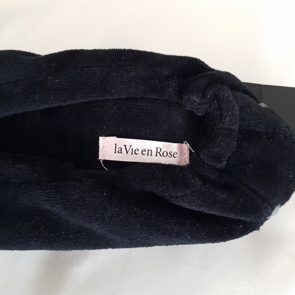 La Vie en Rose women's size small 5/6 black slippers, New - Picture 2 of 5